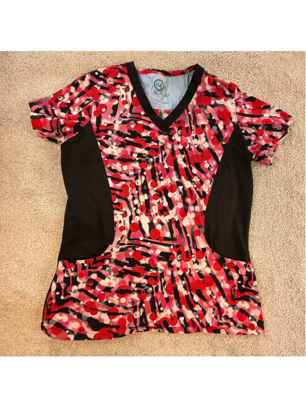 GEM Scrubs Women’s Pink Abstract Print V-Neck Medical Scrub Top Size Small
